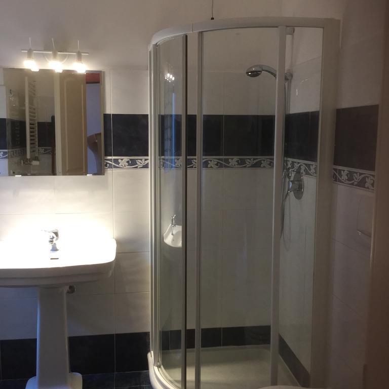 Au Petit Bonheur Apartamento Génova Quarto foto