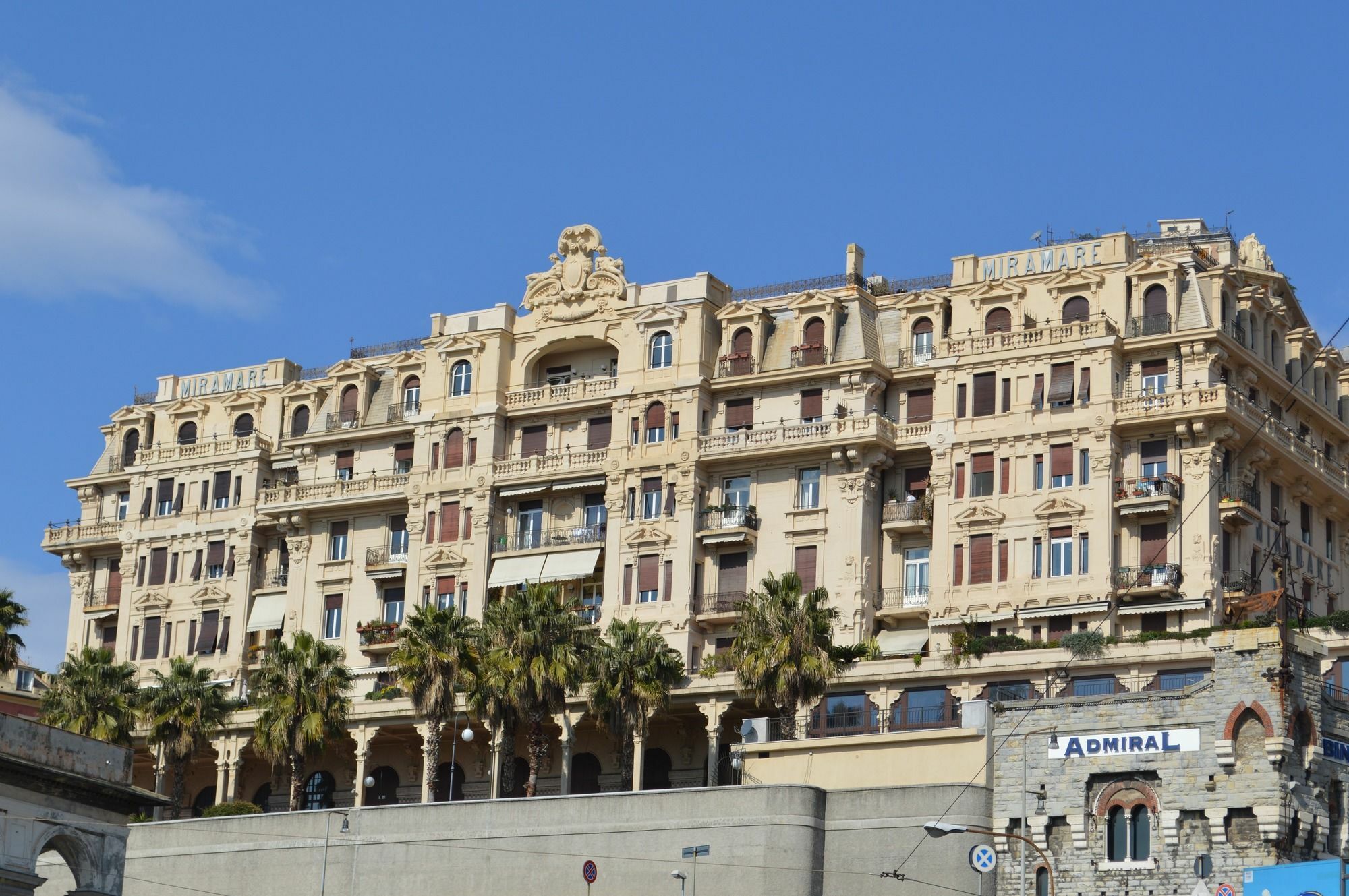 Au Petit Bonheur Apartamento Génova Exterior foto